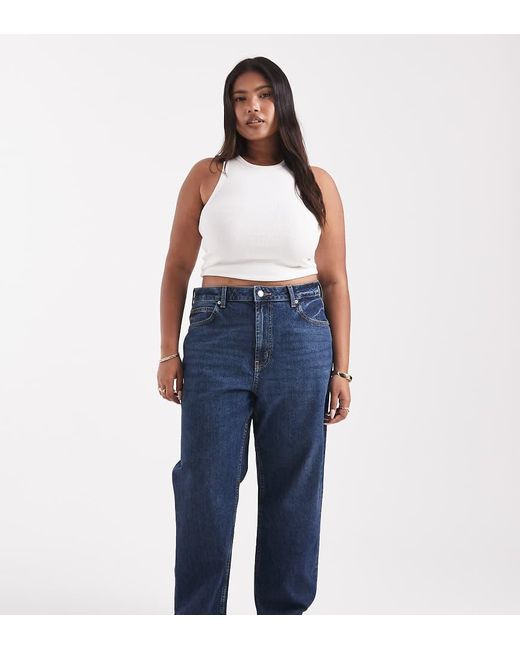Vaqueros Capri Cómodos Y Elásticos De Pernera Recta Con Lavado Oscuro De Asos Design Curve-Azul ASOS de color Blue