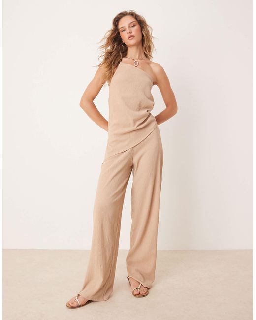Top d'ensemble asymétrique en tissu texturé avec liens noués à la taille - taupe ASOS en coloris Natural