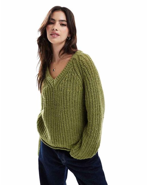 Maglione Spesso Con Scollo A V di Stradivarius in Green