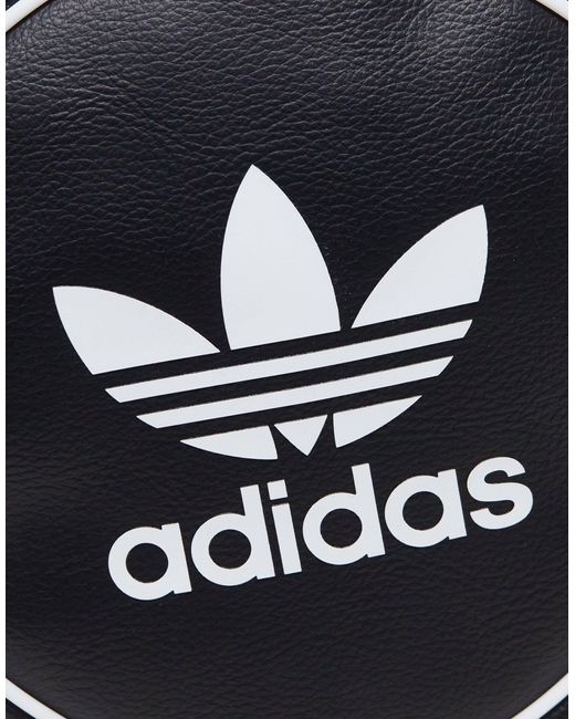 Borsa Rotonda Classica Adicolor di Adidas Originals in Black
