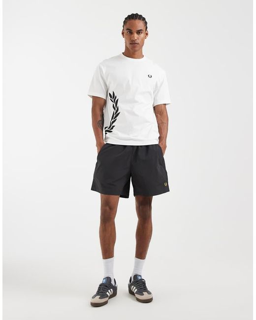 Fred Perry White Textured Laural Wreath Logo T-Shirt for men