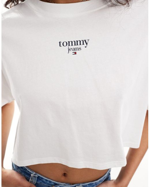 T-shirt corta oversize bianca con logo di Tommy Hilfiger in Blue