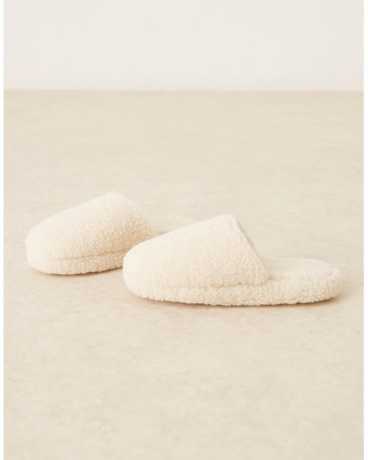 ASOS Natural – zina – hausschuhe aus teddyfell
