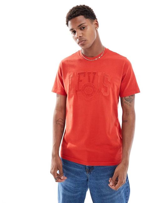 Camiseta Roja Holgada Con Aplicación Del Logo De Estilo Universitario De Levi's de hombre de color Red
