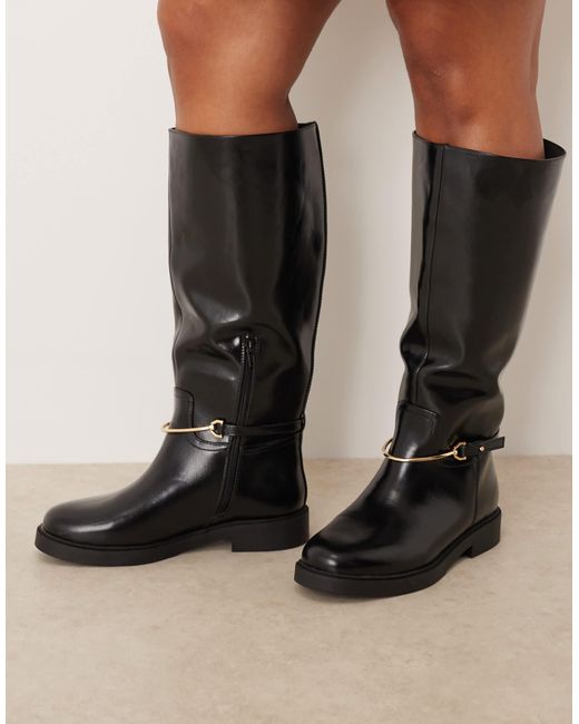 Curve - cole - bottes cavalières montantes plates avec finition ASOS en coloris Black