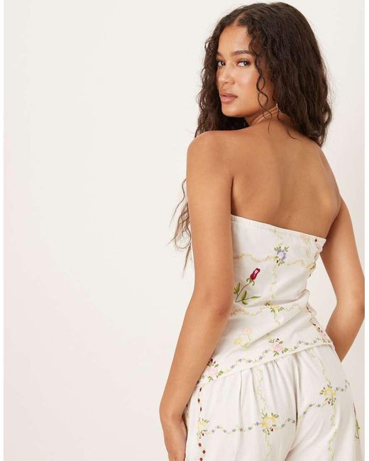 ASOS Bandeau Van Co-Ord Set Met Lange Pasvorm En Geborduurd Fruit in het Natural