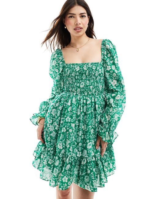 Robe courte volantée à fleurs avec manches volumineuses et corsage froncé & Other Stories en coloris Green