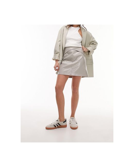 Mini-jupe portefeuille en vinyle TOPSHOP en coloris Gray