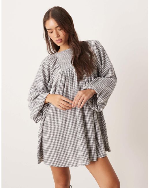 ASOS Gray – kurzes babydoll-keid aus bouclé