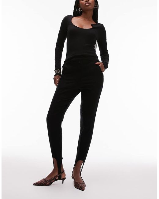 Pantalones Negros De Estilo Fuseau Y Corte Pitillo De ASOS de color Black