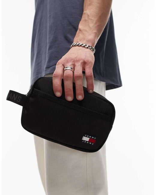 Essential di Tommy Hilfiger in Black da Uomo