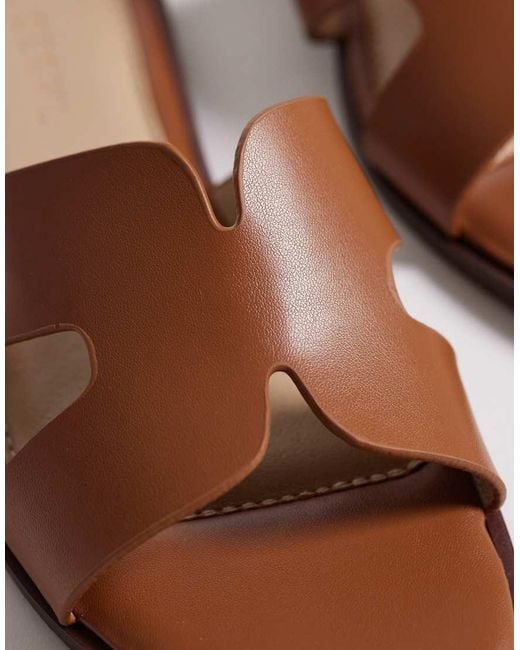 SEQWL Brown Storke Flat Sandals