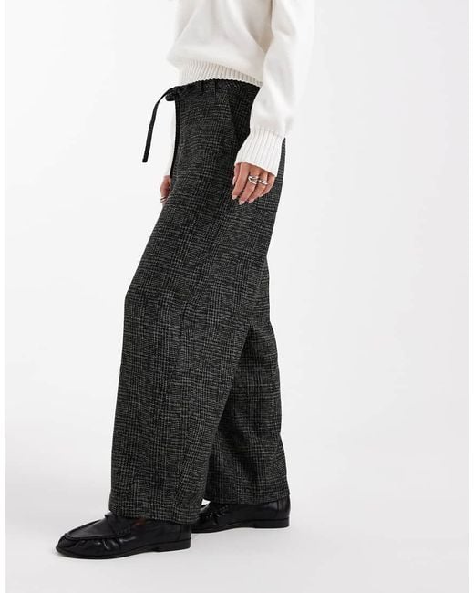 ASOS White Asos Design Petite Textured Check Barrel Leg Trousers With Seam Detail