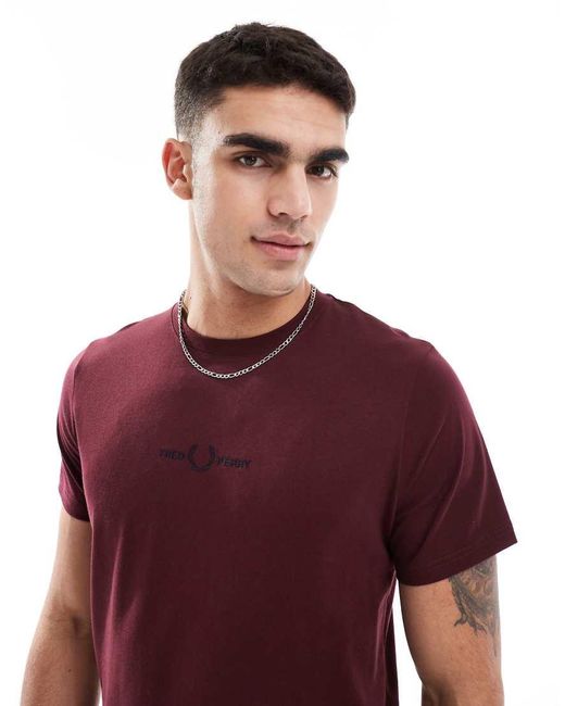 Camiseta Burdeos Con Detalle Bordado De Fred Perry de hombre de color Purple