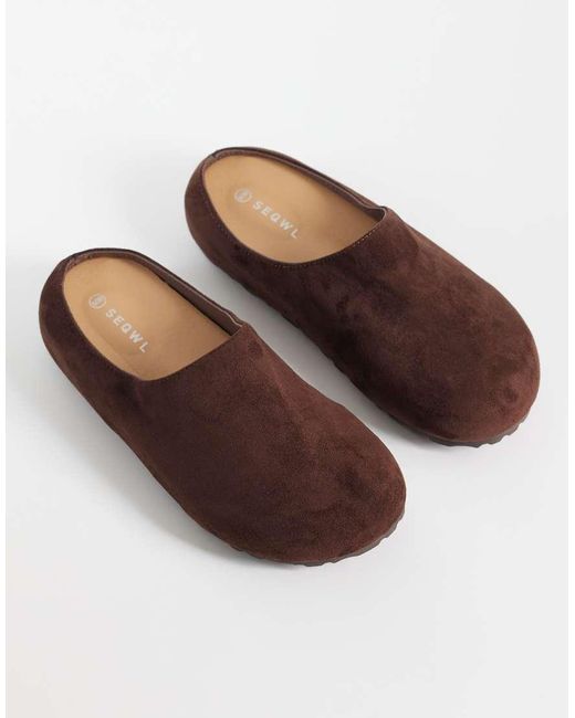 SEQWL Wide Fit Brown Simba Faux Suede Clogs