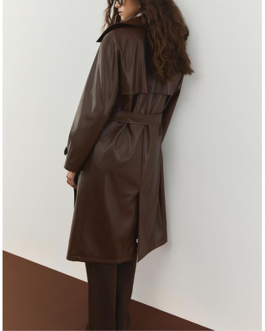 Trench-coat long imitation cuir - marron Stradivarius en coloris Brown