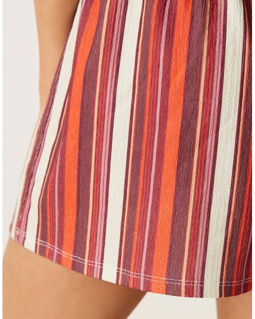 Short texturé d'ensemble - rayé ASOS en coloris Red