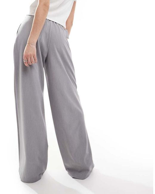 Stradivarius Elegante Broek Met Wijde Pijpen En Riem in het White
