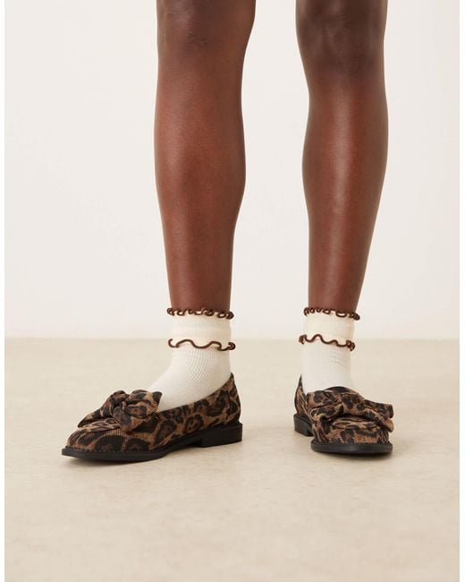 Asos Design Wide Fit Brown – memphis – flache schuhe mit schleifendetail und leopardenmuster, weite passform