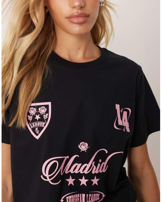 T-Shirt Vestibilità Classica Nera Con Grafica Madrid A Tema Calcistico di ASOS in Blue