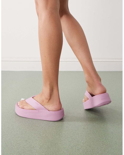 CROCSTM White Getaway Platform Flip Flops
