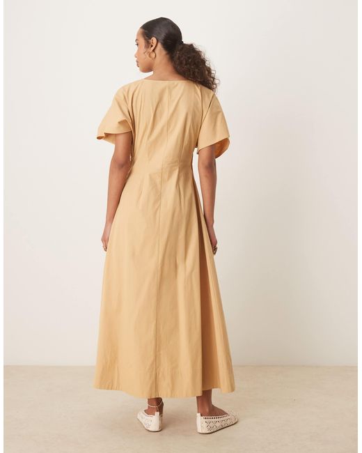 Robe mi-longue à manches courtes et col v avec plis serrés - taupe ASOS en coloris Natural