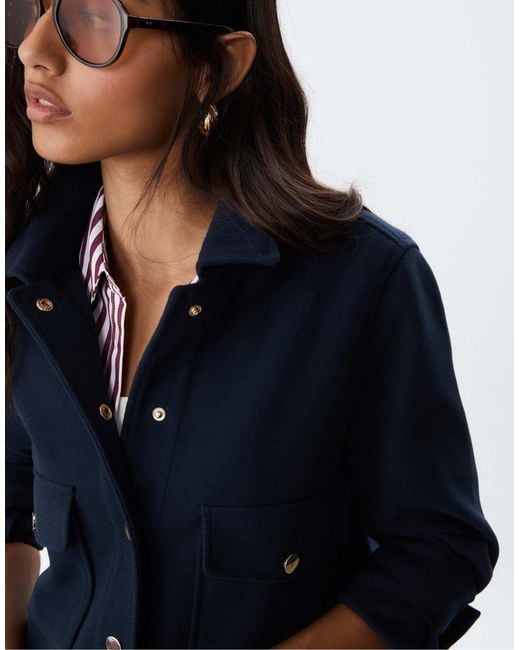 Stradivarius Blue – weiche, kurze jacke