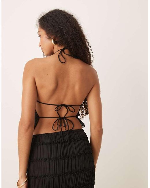 Top Escalonado Con Cuello Halter De Tejido Transparente De (Parte De Un Conjunto) Gina Tricot de color Brown