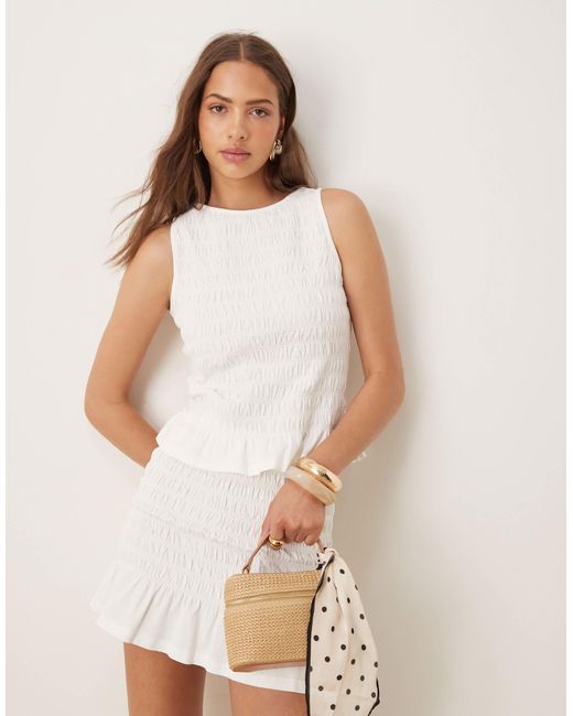 ASOS Natural – gesmoktes top