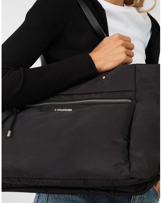 Borsa Shopping Nera di Stradivarius in Black