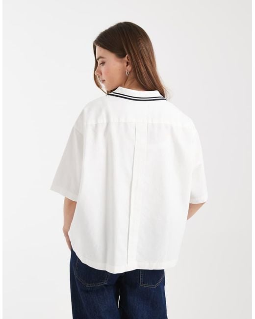 Fred Perry White Tipped Placket Detail Logo Shirt