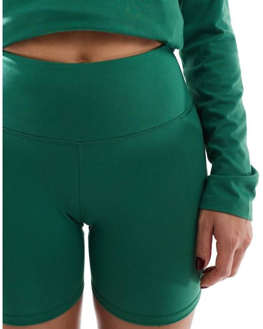 Mallas Deportivas Cortas De 5" Evolve De PUMA de color Green