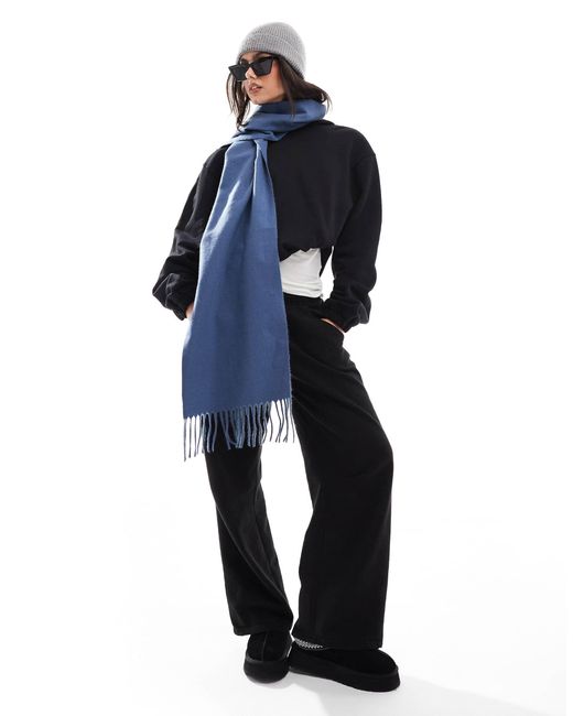 ASOS Blue – fransenschal aus webstoff