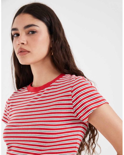 Essential di Levi's in Red