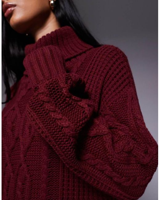 Kaiia Exclusives in het Red