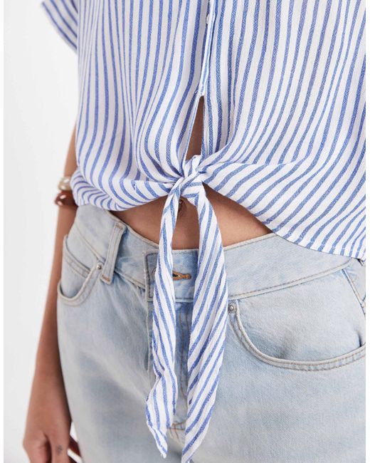 ONLY White – kurze hemdbluse