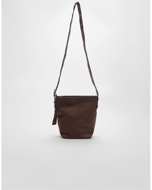 Sac bandoulière en imitation daim Stradivarius en coloris Brown
