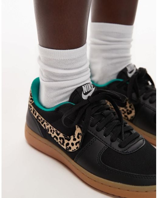 Nike Natural Field General Sneakers