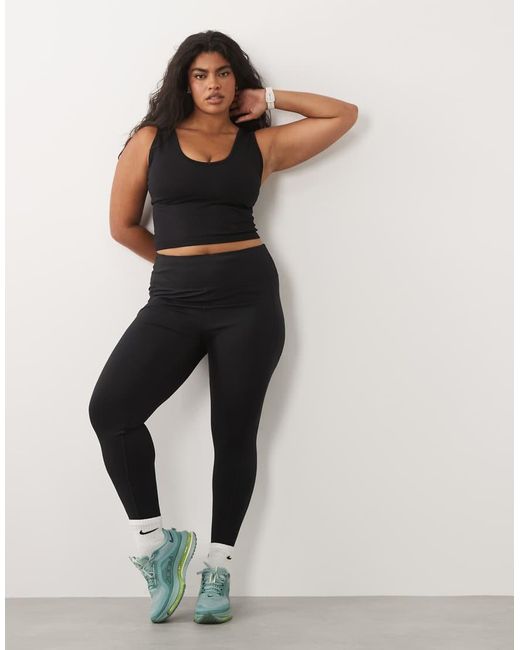 4505 Black Curve Seamless V Neck Vest With Inner Bra