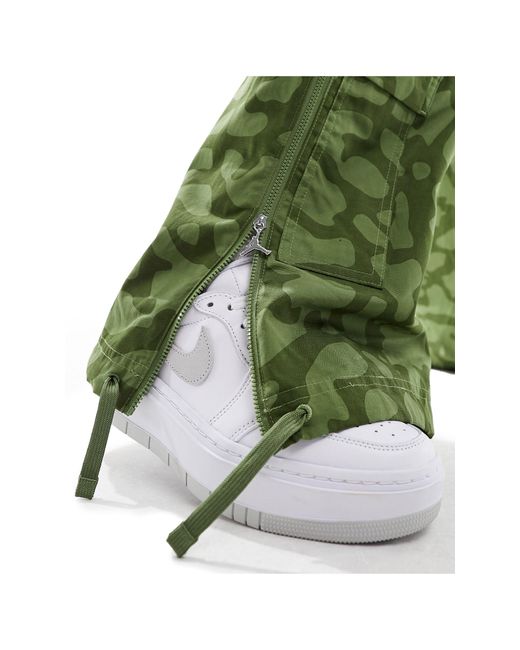 Nike Green Chicago Cargo Trousers