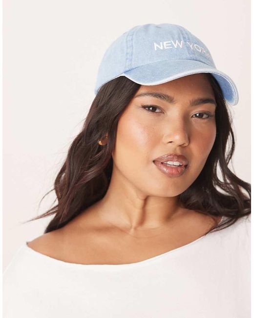 Gorra Azul Con Lavado Medio Y Diseño "New York" De Denim De Gina Tricot de color Blue