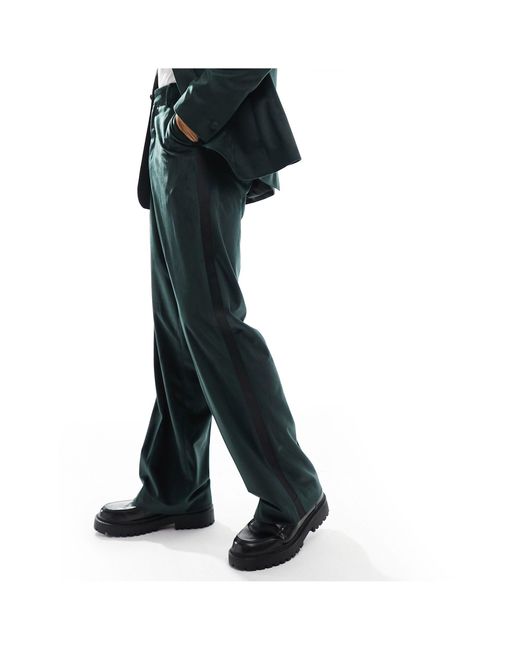 Pantaloni da abito stile smoking a fondo ampio verdi di ASOS in Black da Uomo