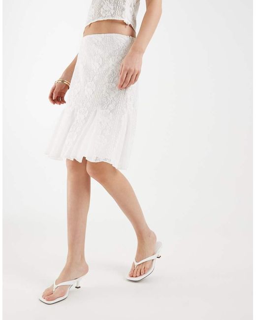 Motel White Co-ord Sawida Midi Floral Lace Skirt