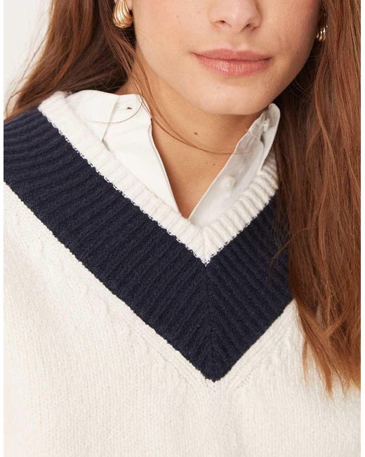 Maglione Oversize Color Crema Con Scollo A V A Contrasto di Abercrombie & Fitch in Natural