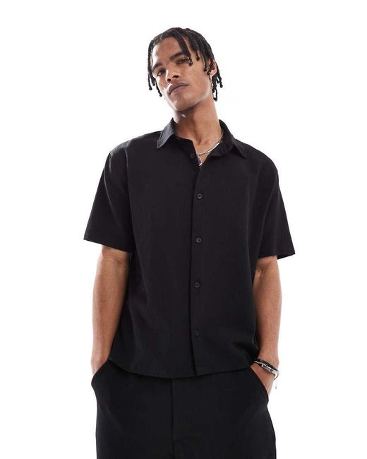Camicia Comoda Plissé Nera di Bershka in Black da Uomo