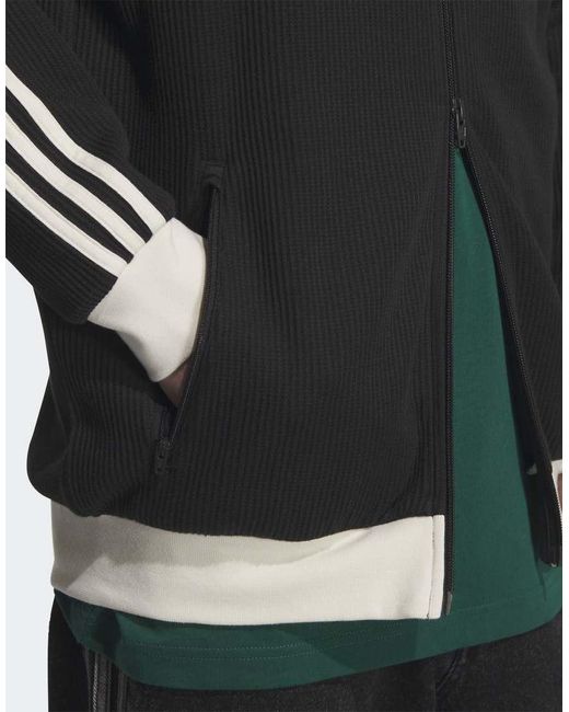 Giacca Sportiva Stile Basketball Nera Lavorata A Nido D'Ape di Adidas Originals in Black da Uomo