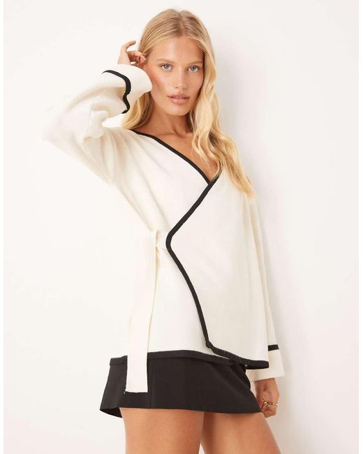 Pretty Lavish White Contrast Tipping Knit Cardigan