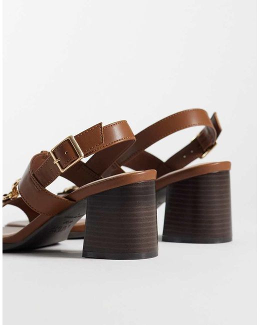 New Look Chain Strap Detail Block Heeled Sandals in Brown | Lyst UK