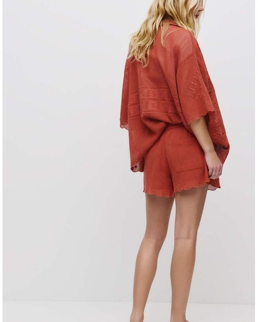Pull&Bear Gebreide Short Met Borduursels in het Red