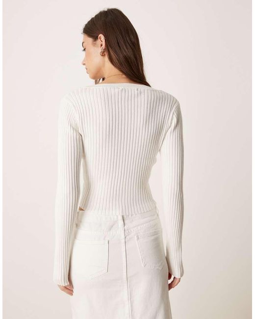 Glamorous White V-Neck Knit Top